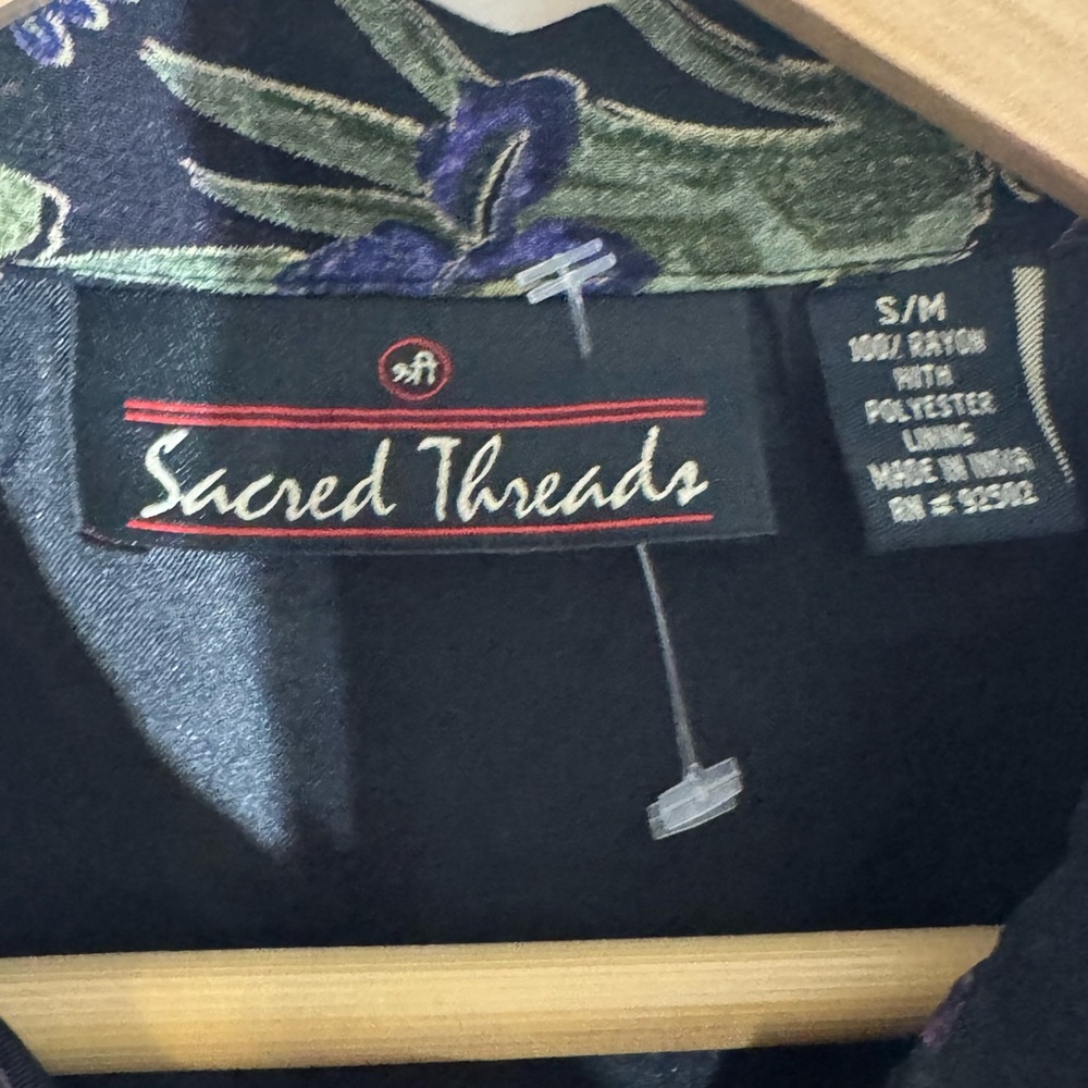 ✨ Sacred Threads Patchwork Cropped Jacket | S/M - image 2